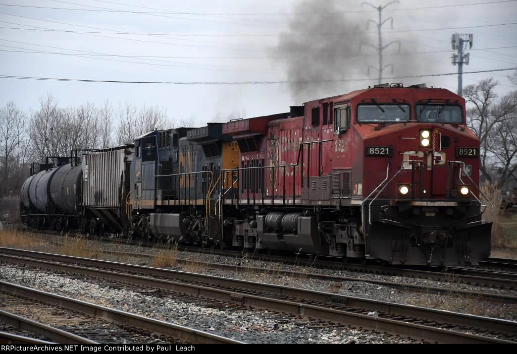 Crude oil loads roll east